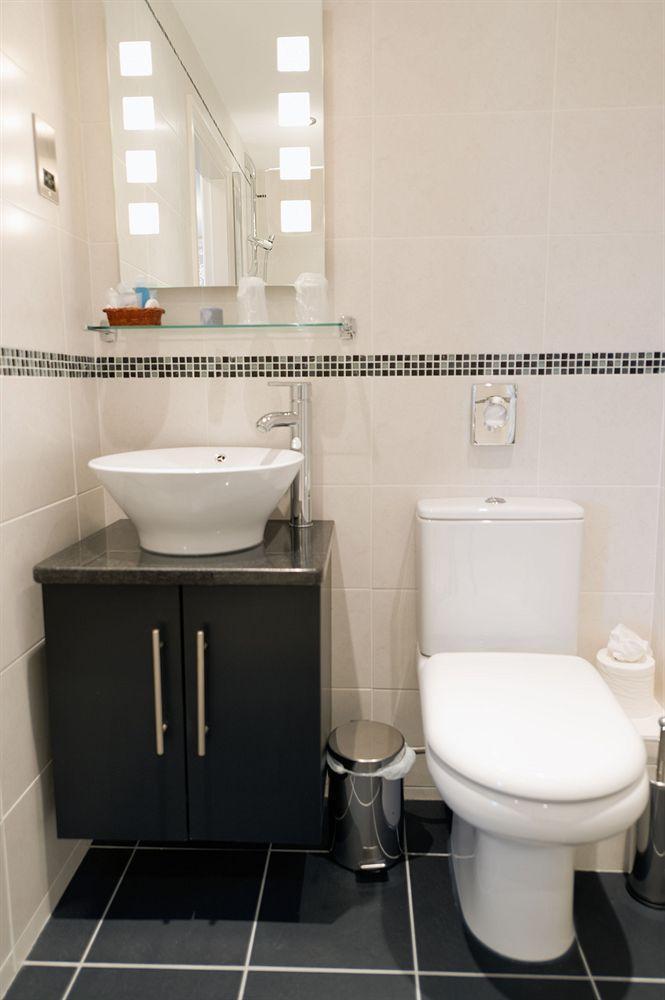 Hotel The Grafton Boutique à Harrogate Extérieur photo Bathroom